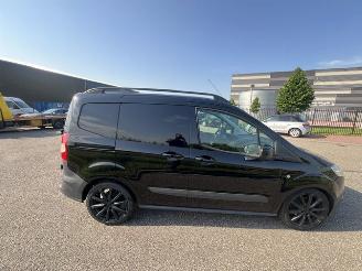 Ford Transit Courier Van 1.5 TDCI TRANSIT COURIER BLK EDITION picture 6