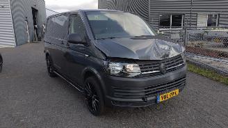 krockskadad bil bedrijf Volkswagen Transporter 2.0 TDI 150pk 2019 Mooie nette bus !! 2019/1
