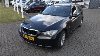 Vaurioauto  passenger cars BMW 3-serie 318i Touring nette goed rijdende auto met weinig schade! 2008/1
