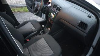 Volkswagen Polo 1.2 easyline weinig schade picture 17