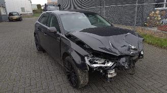 Voiture accidenté Audi A3 SPORTBACK  1.4 TFSI Ambi. PL+ s-LINE  LEDER 2013/1