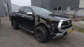 Schadeauto Toyota Hilux 2.4 d-4d XC Proffesional 87 km super mooi auto! 2021/1