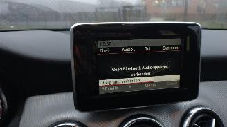 Mercedes Cla-klasse ClA 180 Ediotion AMG 85458 kilometer!! weinig schade!nieuwstaat auto! picture 16