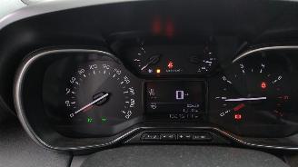 Citroën C3 Aircross 1.2 Feel Lichte schade Supermooie auto!! picture 16