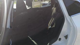 Nissan Qashqai 1.2 N-Connecta lichte schade  71000 km nap picture 16