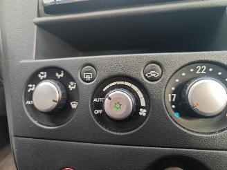 Mitsubishi Outlander 2.0 invite plus lichte rijdbare schade nette auto! picture 15