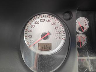 Mitsubishi Outlander 2.0 invite plus lichte rijdbare schade nette auto! picture 14