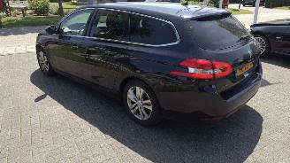 Peugeot 308 1.6 hdi premium euro6 rijdbare schade ! picture 5