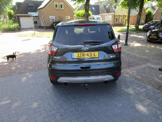 Ford Kuga Ford Kuga, 1.5 EcoBoost lekke koppakking 2017 picture 3