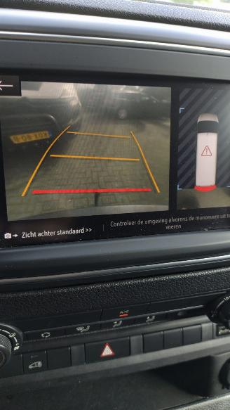 Opel Vivaro 2.0 124 S&S L3 87000 km met lichte schade picture 21