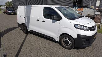Opel Vivaro 2.0 124 S&S L3 87000 km met lichte schade picture 8