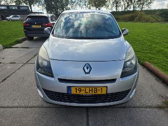Avarii autoturisme Renault Grand-scenic  2010/4
