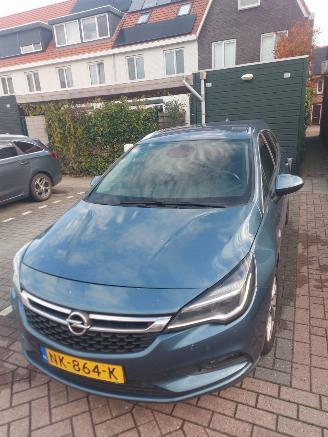 damaged passenger cars Opel Astra SPORTS TOURER+ 2017/2