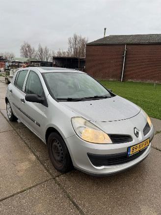 Renault Clio Koppeling stuk picture 2