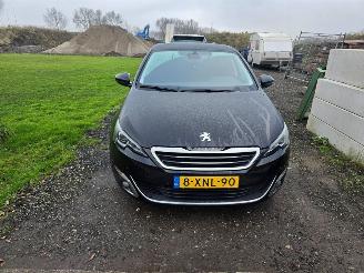 krockskadad bil auto Peugeot 308  2014/9