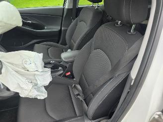 Hyundai I-30  picture 12