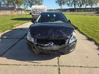 uszkodzony samochody osobowe Volvo V-60  2011/10