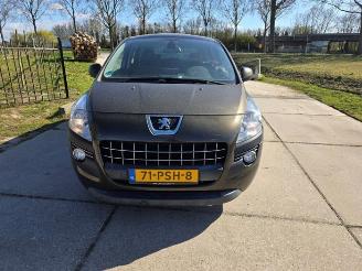 Vrakbiler auto Peugeot 3008 3008 I (0U/HU), MPV, 2009 / 2016 1.6 16V THP 155 2011/3
