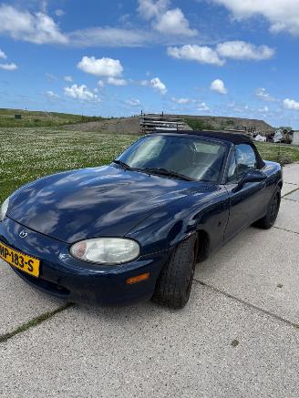 Mazda MX-5 1.6 Cabrio picture 3