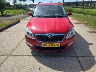 krockskadad bil auto Skoda Fabia 1.2 automaat 2012/11