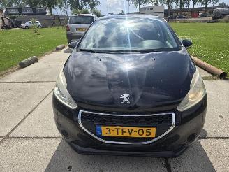 Unfallwagen Peugeot 208 1.2vti 2013/1