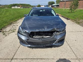 uszkodzony samochody osobowe Mercedes E-klasse  2015/9