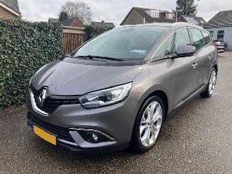 krockskadad bil auto Renault Grand-scenic 1.4 TCe EXE 7 PERSOONS 116 PK 2018/10