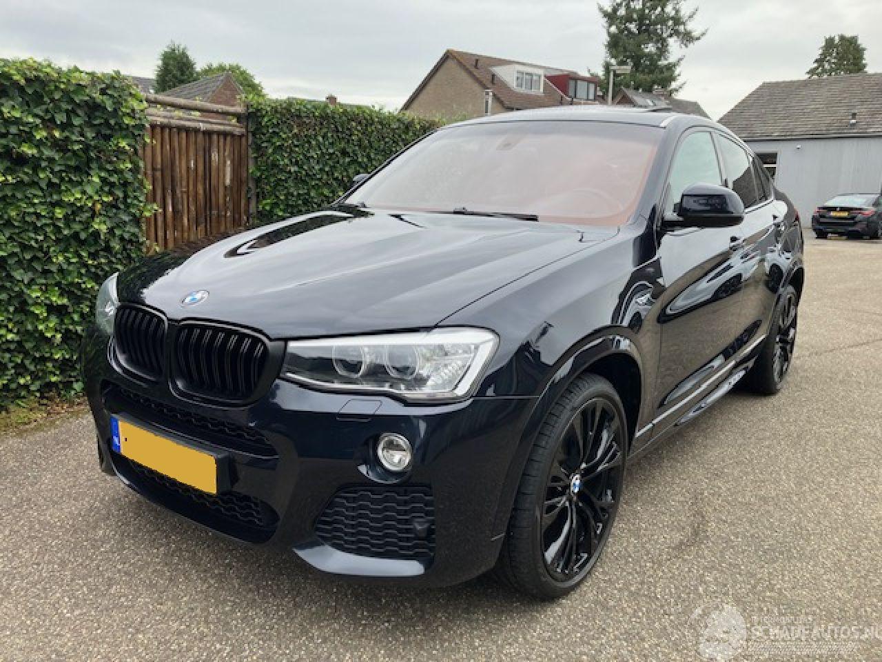 BMW X4 M3.0 D X DRIVE 4X4 258 PK PANO LEER VOLL