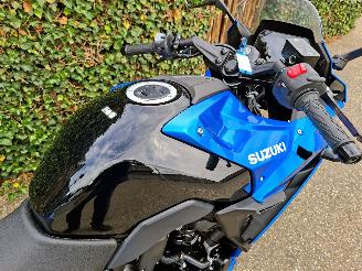 Suzuki  GSX 8R picture 3