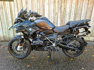 BMW R 1250 GS TRIPLE BLACK DYNAMIC PRO picture 2