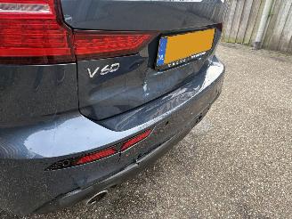 Volvo V-60 2.0 B4 Momentum Business AUTOMAAT MET ELEKTRICITEIT-MOTOR picture 9