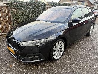 Skoda Octavia Combi 1.0 e-TSI Business Edition Plus AUTOMAAT 110PK picture 3