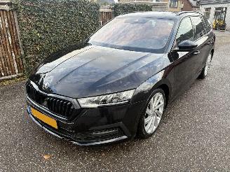 krockskadad bil auto Skoda Octavia Combi 1.0 e-TSI Business Edition Plus AUTOMAAT 110PK 2021/7