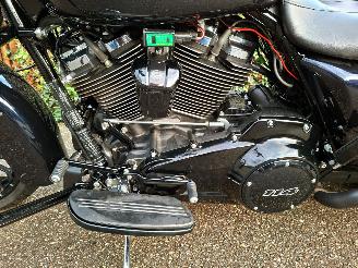 Harley-Davidson Road King 114 FLHRXS Road King Special 5HD Jekill & Hyde picture 16