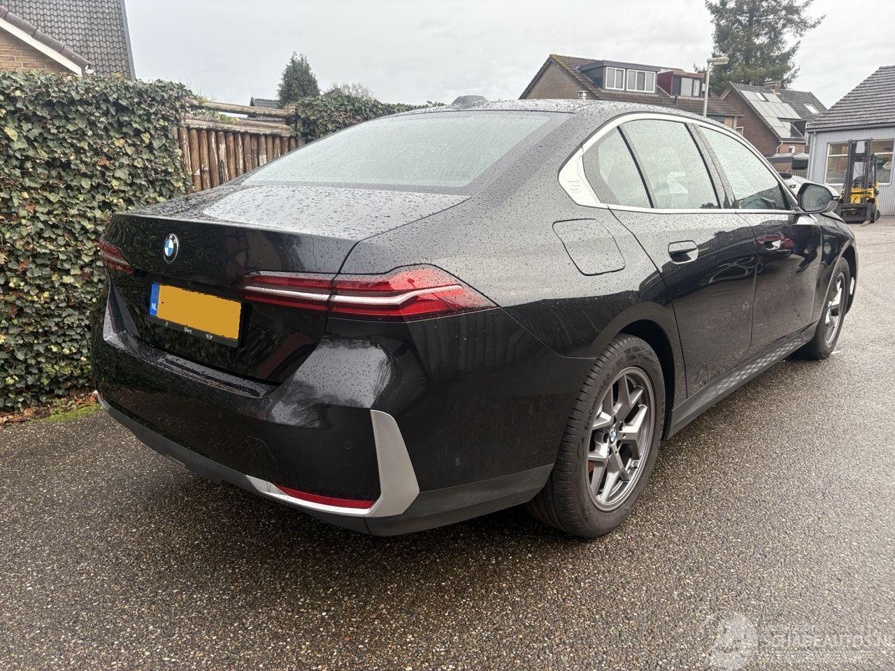 BMW 5-serie 520I EXE 205 PK SEDAN