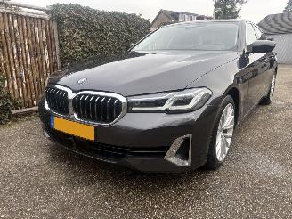 Unfallwagen BMW 5-serie HYBRIDE/DIESEL 193PK AUTOMAAT BUSINESS LINE PLUS 2023/5