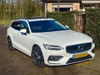 škoda osobní automobily Volvo V-60 GEEN SCHADE 2.0 D MOMENTUM-LEER-PANO-AUTOMAAT-150PK-BOM VOL 2019/4