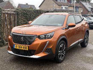 Damaged car Peugeot 2008 1.2 sport 102 pk 2021/2