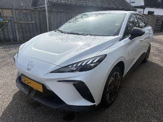 MG MG4 SPORT 51 kWh  243PK 350KM ACTIERADIUS picture 8