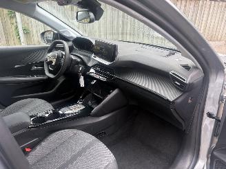 Peugeot 208 1.2 Hybrid 110 e-DCS6 SPORT AUTOMAAT 101PK picture 13