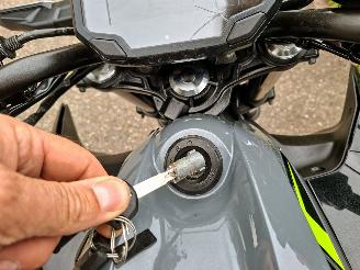 Kawasaki Z 650 ABS picture 22
