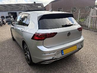 Volkswagen Golf 1.5 e-TSI AUTOMAAT -PANO -SPORT picture 6