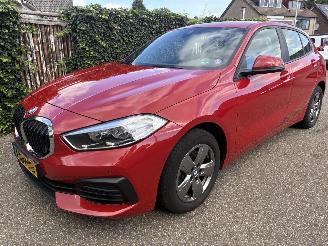 Schadeauto BMW 1-serie 116 EXE 110 PK AUTOMAAT ZEER ZUINIG !! 2023/9