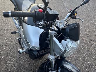 Suzuki  GSR 600 A picture 10