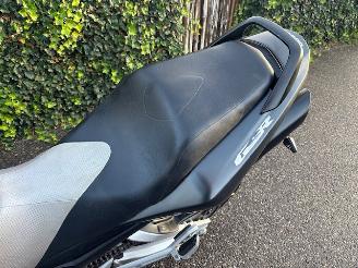Suzuki  GSR 600 A picture 7