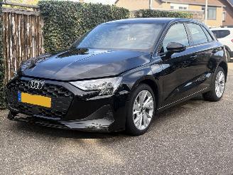 krockskadad bil auto Audi A3 40 TFSI e Pro Line AUTOMAAT 150PK 2025/11