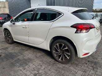 Citroën DS4 1.6 16V VTi 120 Hatchback  Benzine 1.598cc 88kW (120pk) FWD 2011-04/2015-07 (NX5FS) EP6C; 5FS picture 11