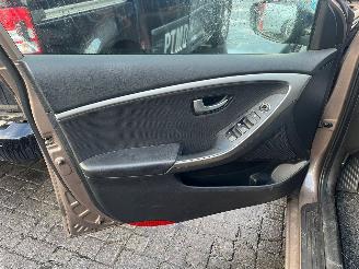 Hyundai I-30 1.6 GDI Blue 16V Hatchback  Benzine 1.591cc 99kW (135pk) FWD 2011-12/2016-12 (GDHB5P5; GDHB5P6; GDHB5PD; GDHB5PE) G4FD; EURO4 picture 21