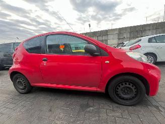 Peugeot 107 1.0 12V Hatchback  Benzine 998cc 50kW (68pk) FWD 2005-06/2014-05 (PMCFA; PMCFB; PNCFA; PNCFB) 384F; 1KR picture 3