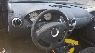 Dacia Logan 1.6 16V Flexifuel Combi/o   1.598cc 77kW picture 28